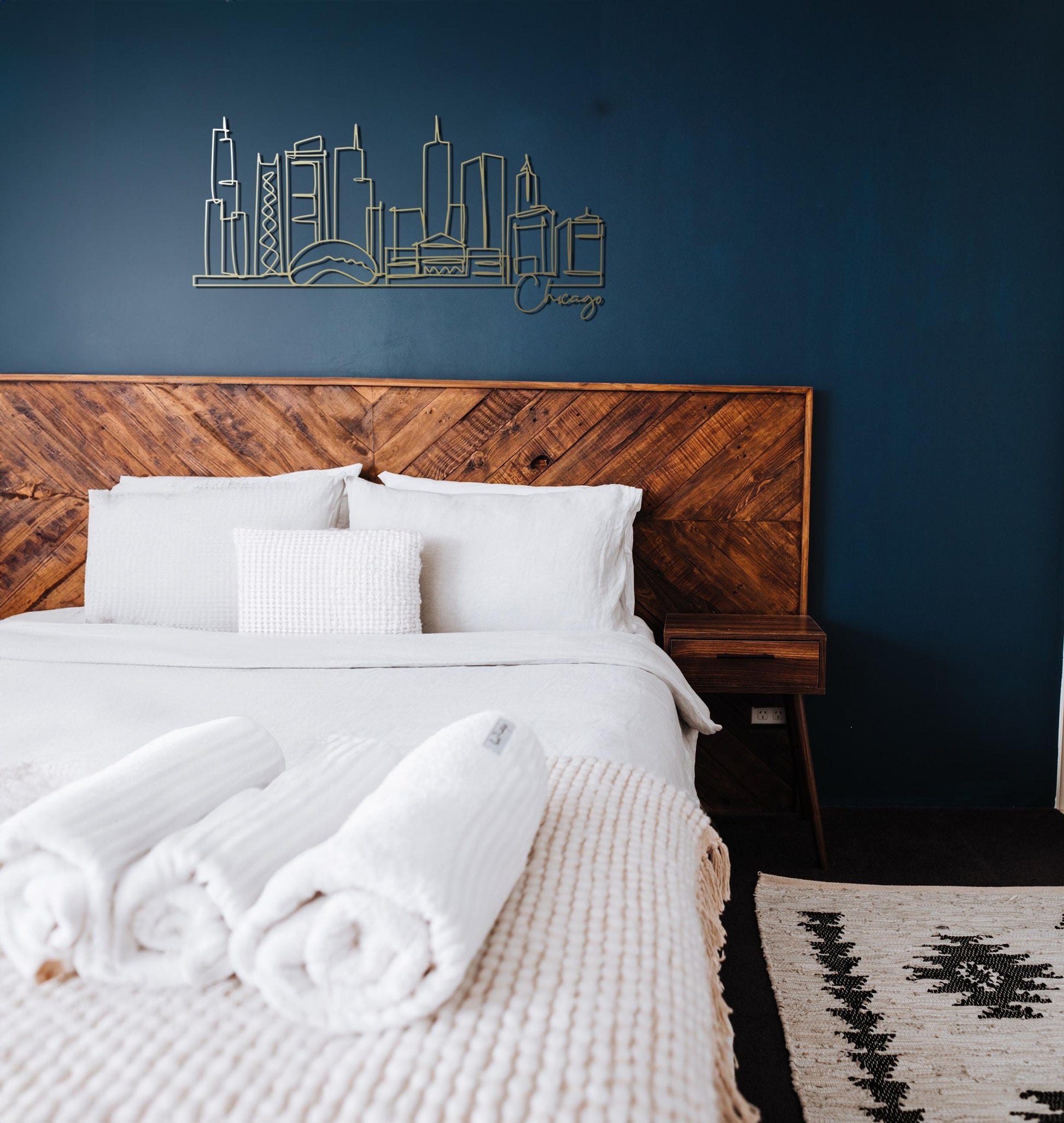 Chicago Skyline Metal Art, Cityscape Wall Decor for Office, Modern Chicago Line Art, Hotel & Business Decor, Unique Chicago Gift - BlackIvyCraft