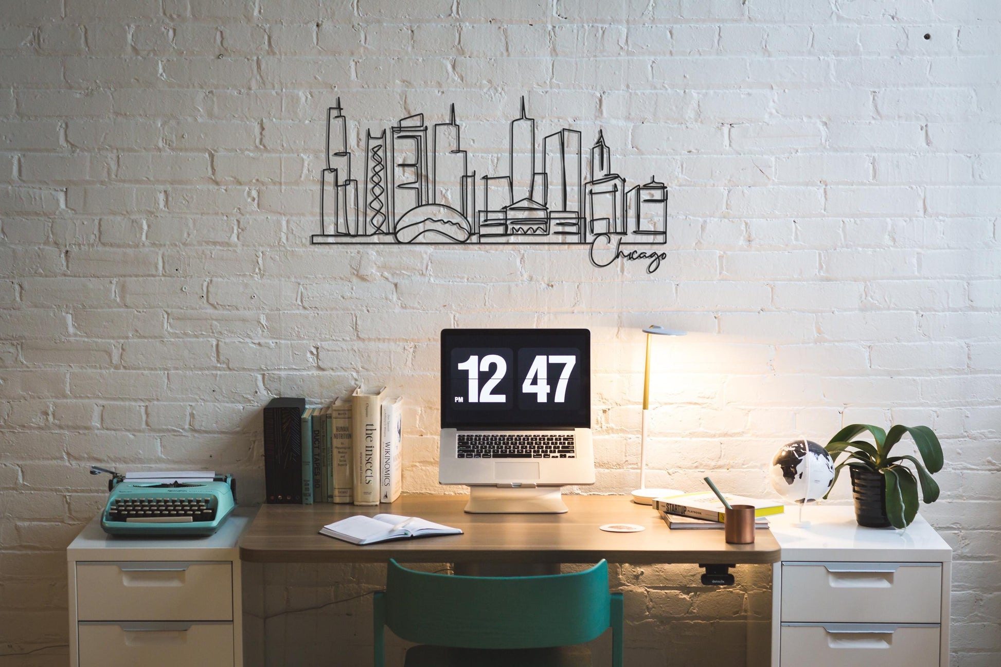 Chicago Skyline Metal Art, Cityscape Wall Decor for Office, Modern Chicago Line Art, Hotel & Business Decor, Unique Chicago Gift - BlackIvyCraft