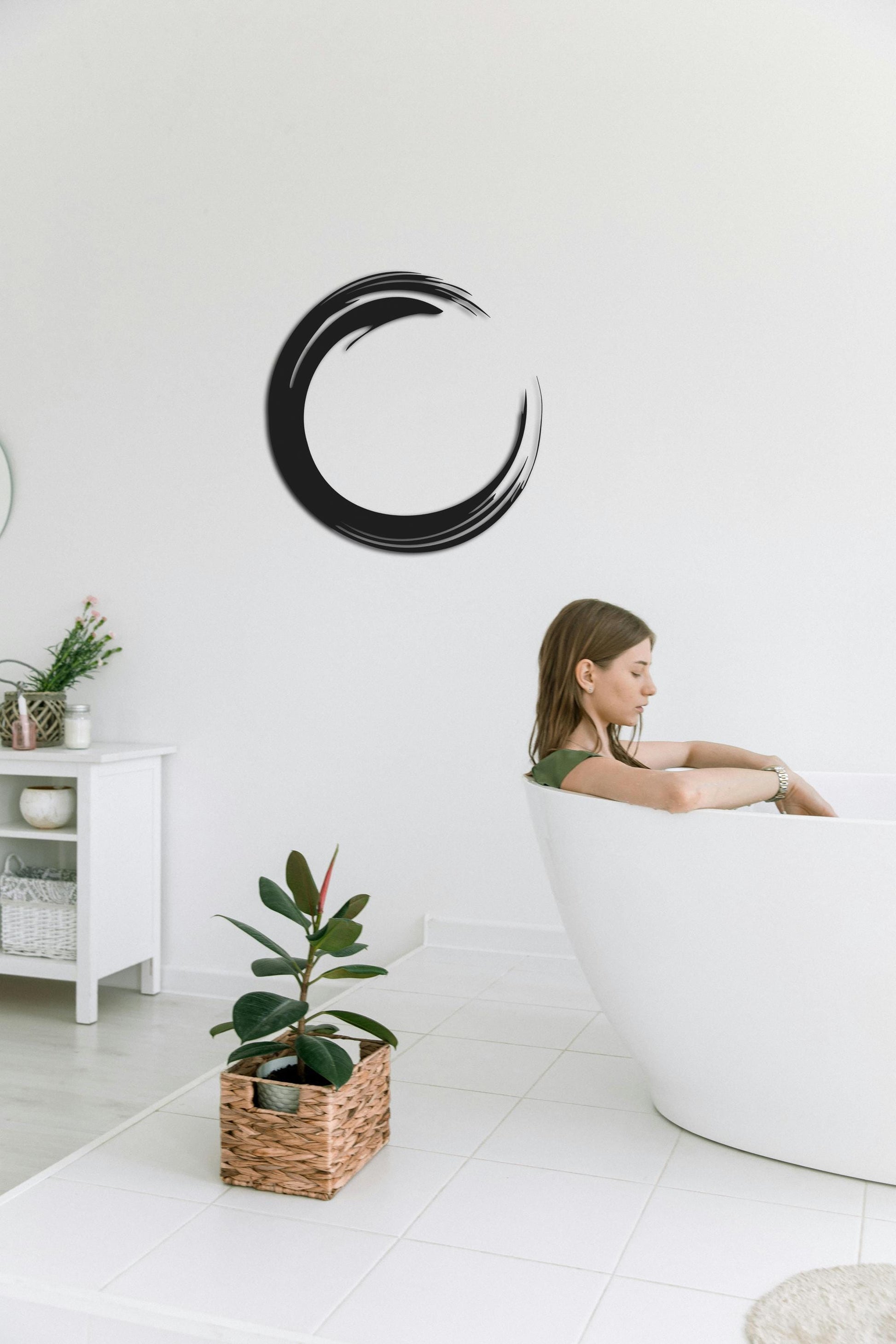 Enso Circle Gold Metal Art, Japanese Calligraphy Art, Zen Circle Wall Decor, Meditation Sign - BlackIvyCraft