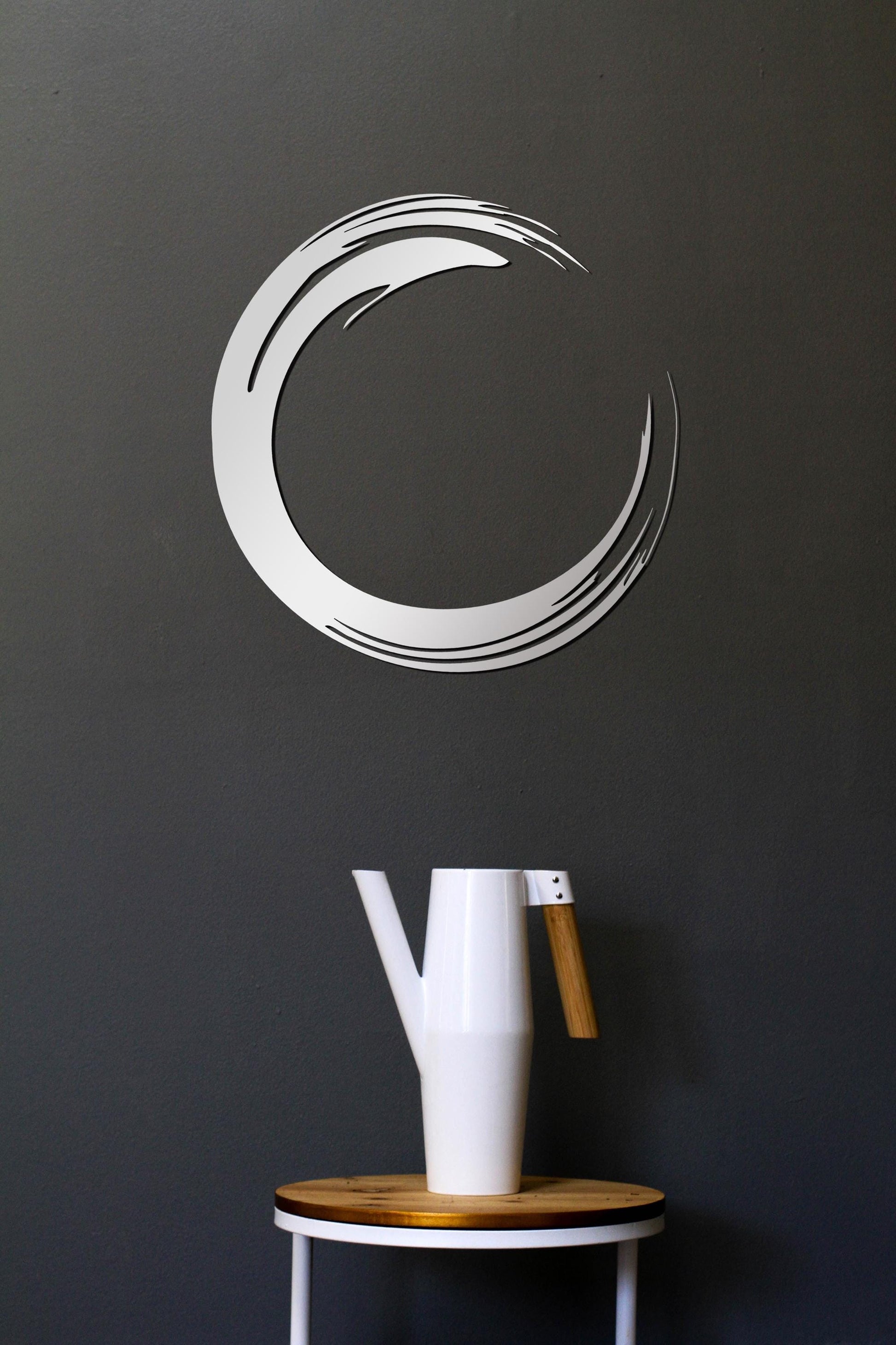 Enso Circle Gold Metal Art, Japanese Calligraphy Art, Zen Circle Wall Decor, Meditation Sign - BlackIvyCraft