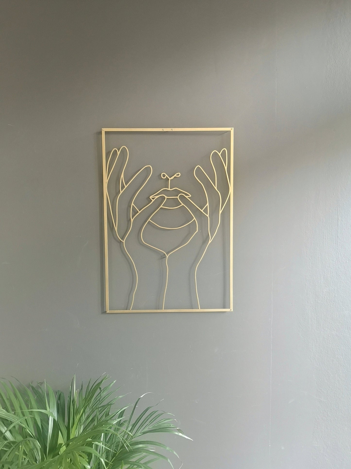 Hand On Face Gold Wall Art W193 - BlackIvyCraft