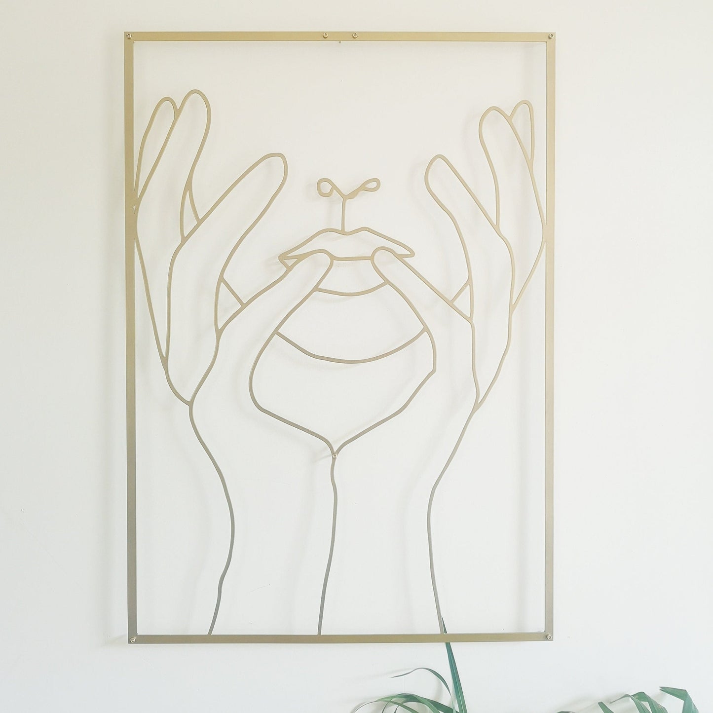 Hand On Face Gold Wall Art W193 - BlackIvyCraft