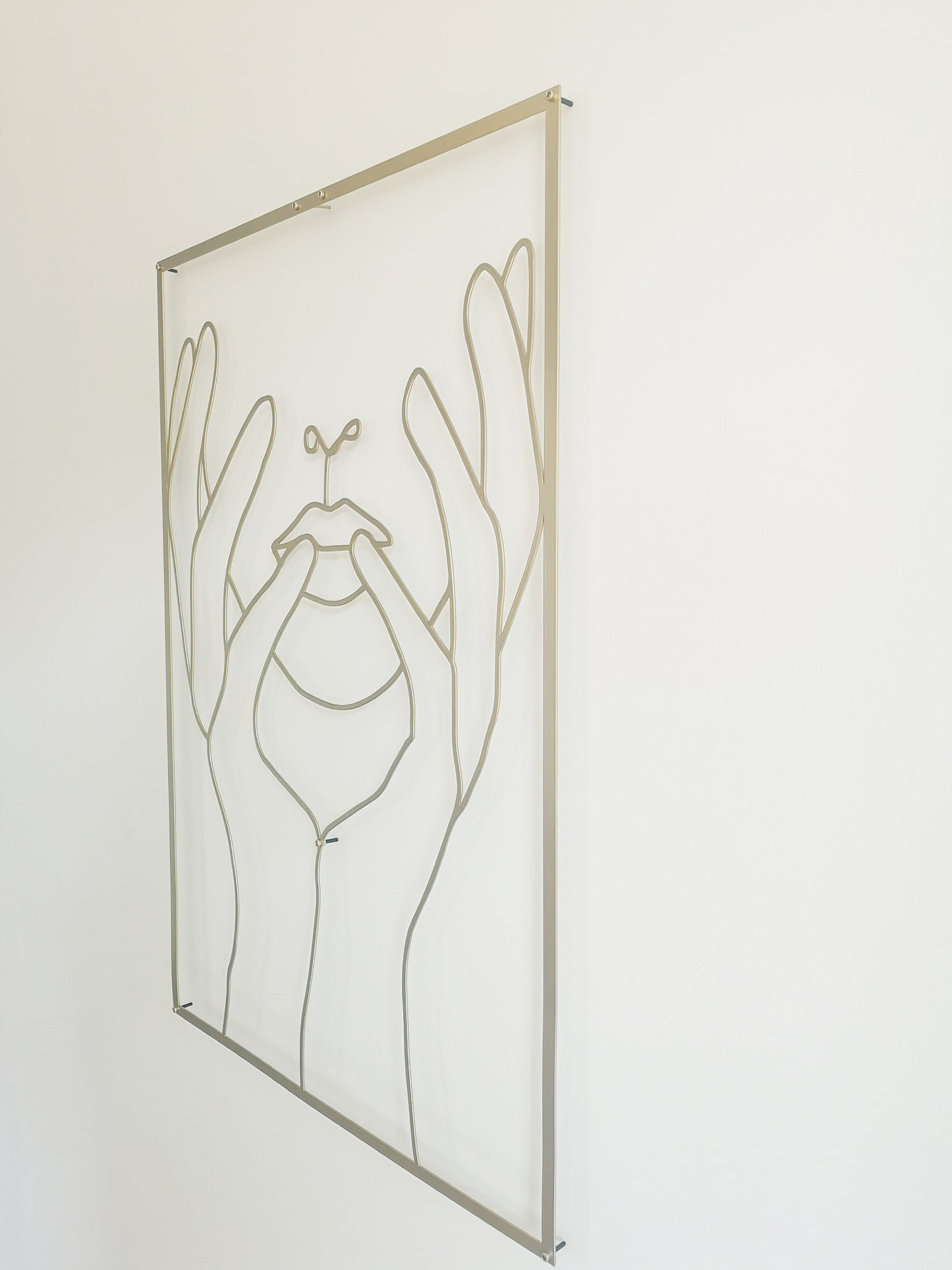 Hand On Face Gold Wall Art W193 - BlackIvyCraft