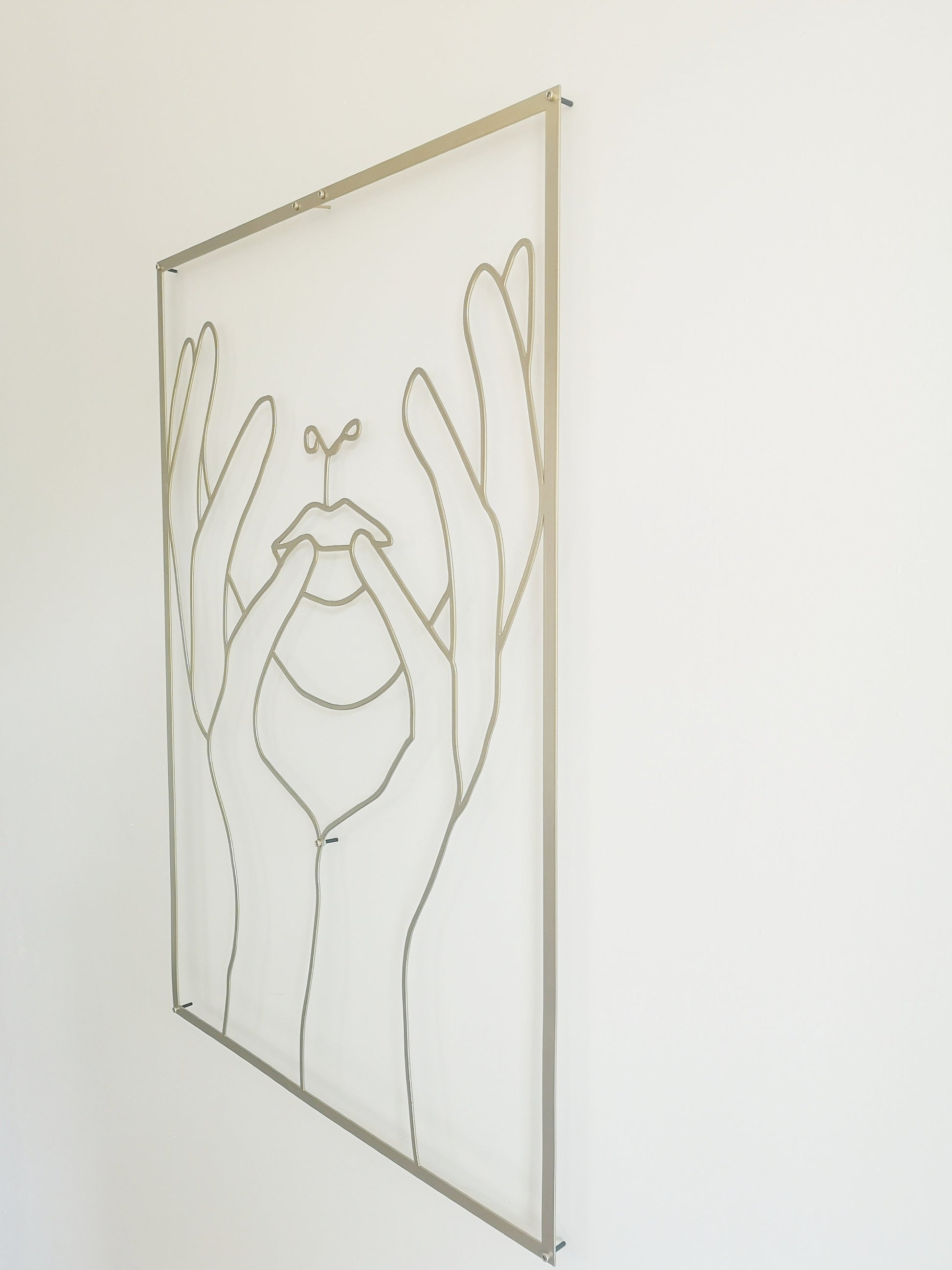 Hand On Face Gold Wall Art W193 - BlackIvyCraft